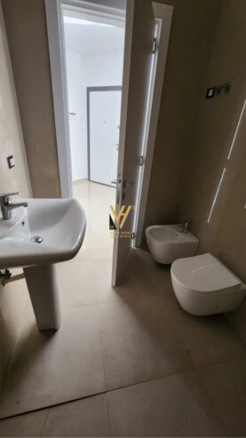 2+1+2 NË KOM.WHITE HILL TE CURRILAT 285.000 EURO