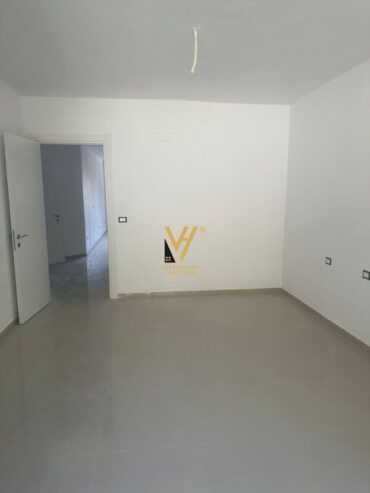 2+1+2 NË KOM.WHITE HILL TE CURRILAT 285.000 EURO