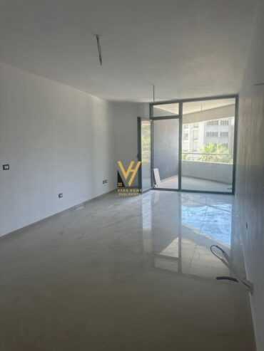 2+1+2 NË KOM.WHITE HILL TE CURRILAT 285.000 EURO
