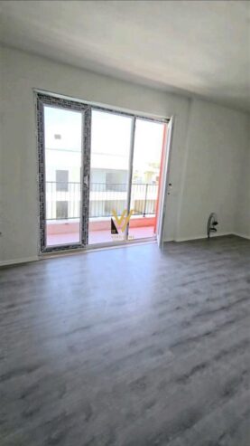 ZYRE 65 M2 ME QERA TE UNIVERS CITY 600 EURO