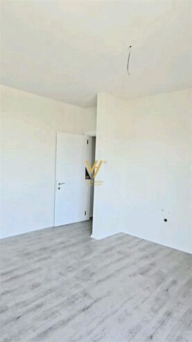 ZYRE 65 M2 ME QERA TE UNIVERS CITY 600 EURO