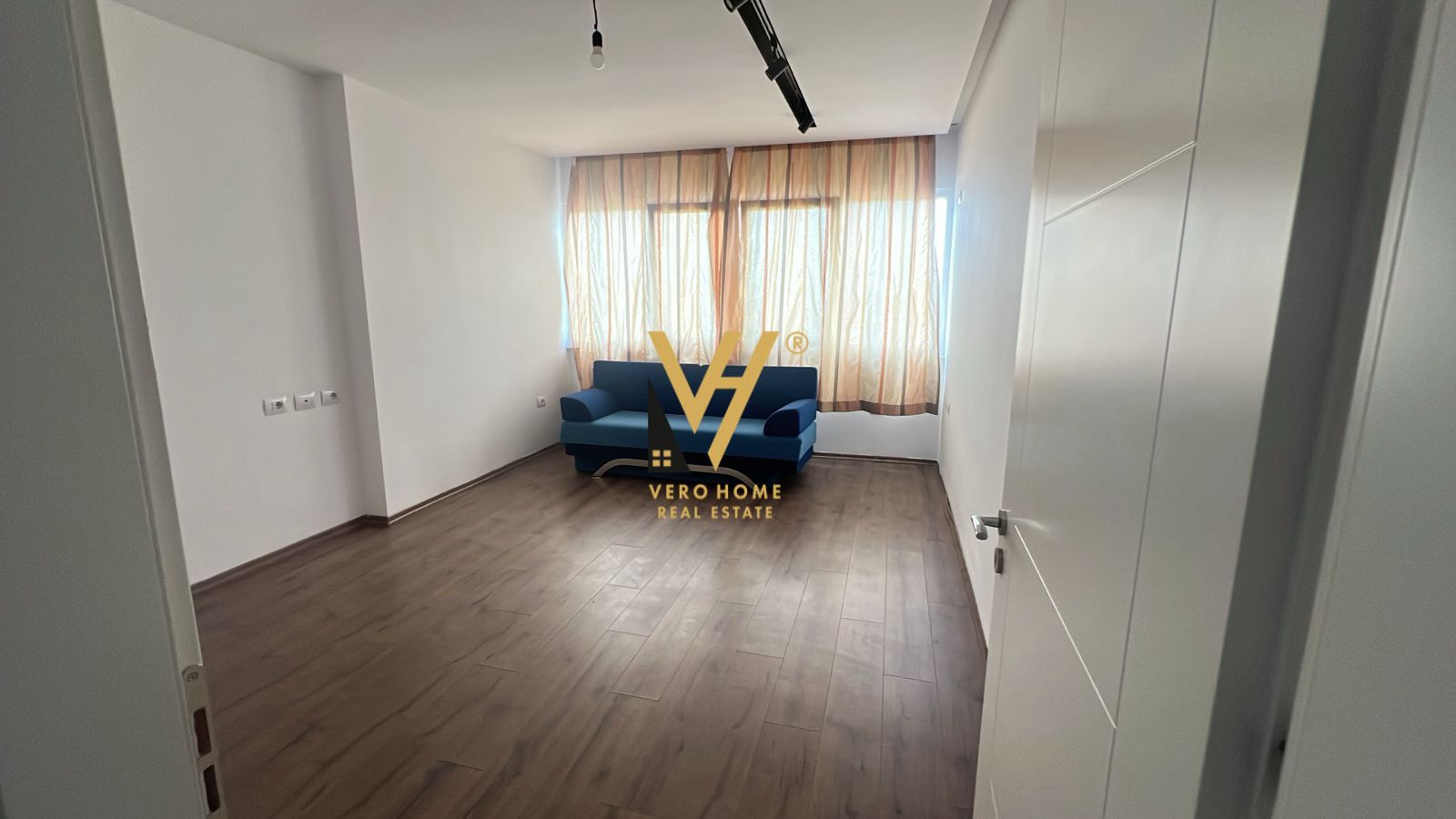 2+1+BLK ME QERA NE ASTIR 600 EURO