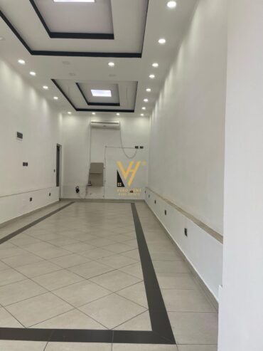 AMBIENT 43 M2 ME QERA TE RRUGA BARDHYL 700 EURO