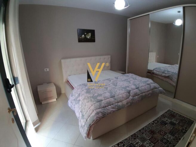 1+1+BLK ME QIRA TE RRUGA E KOSOVAREVE 60.000 LEKE