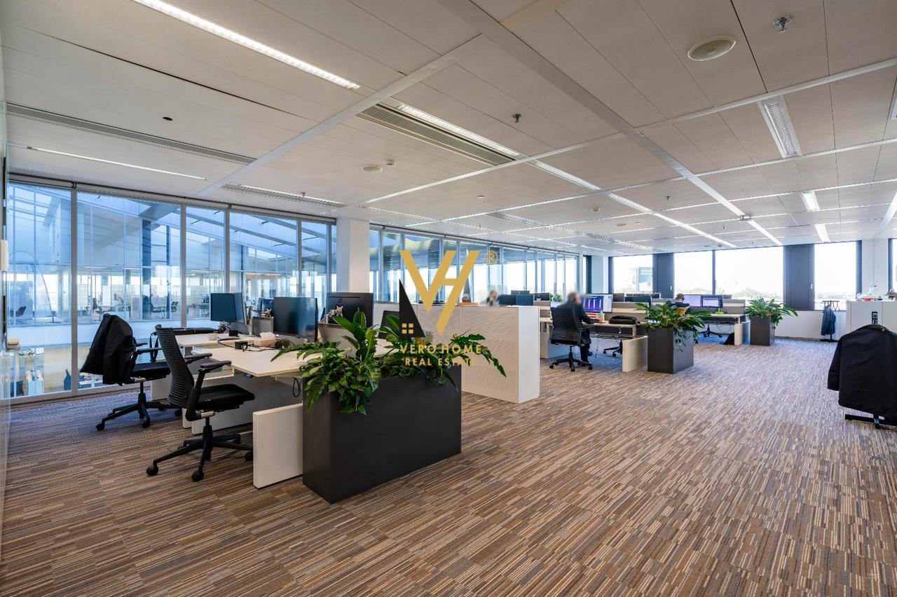 AMBIENT 550 M2 ME QERA TE PAZARI I RI 10.000 EURO