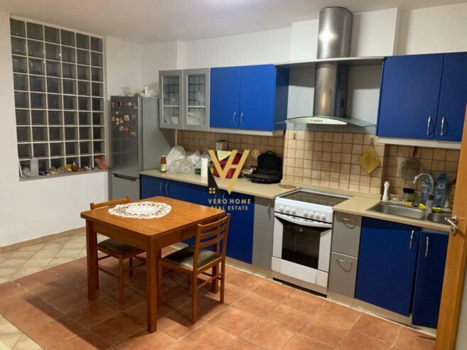 3+1+2+BLK ME QERA TE LIQENI ARTIFICIAL 1.200 EURO