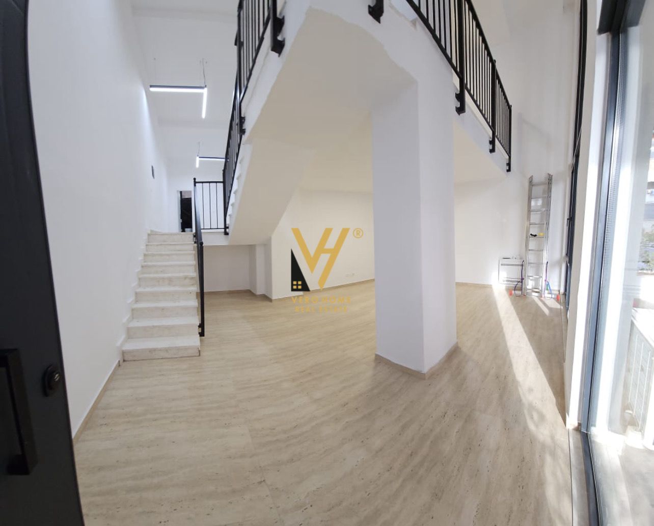 ZYRE DUPLEX 130 M2 TE RR.TEFTA TASHKO 1.000 EURO
