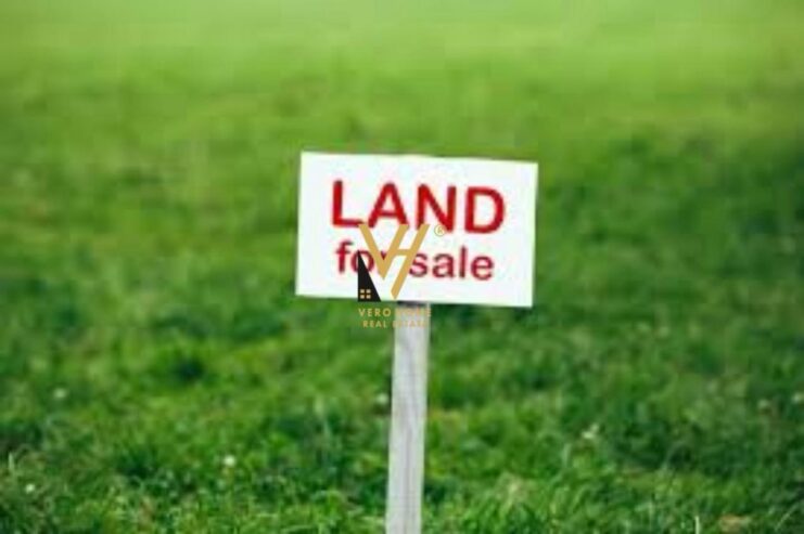 TOKE 1.100 M2 ME QIRA NE YZBERISHT 700 EURO