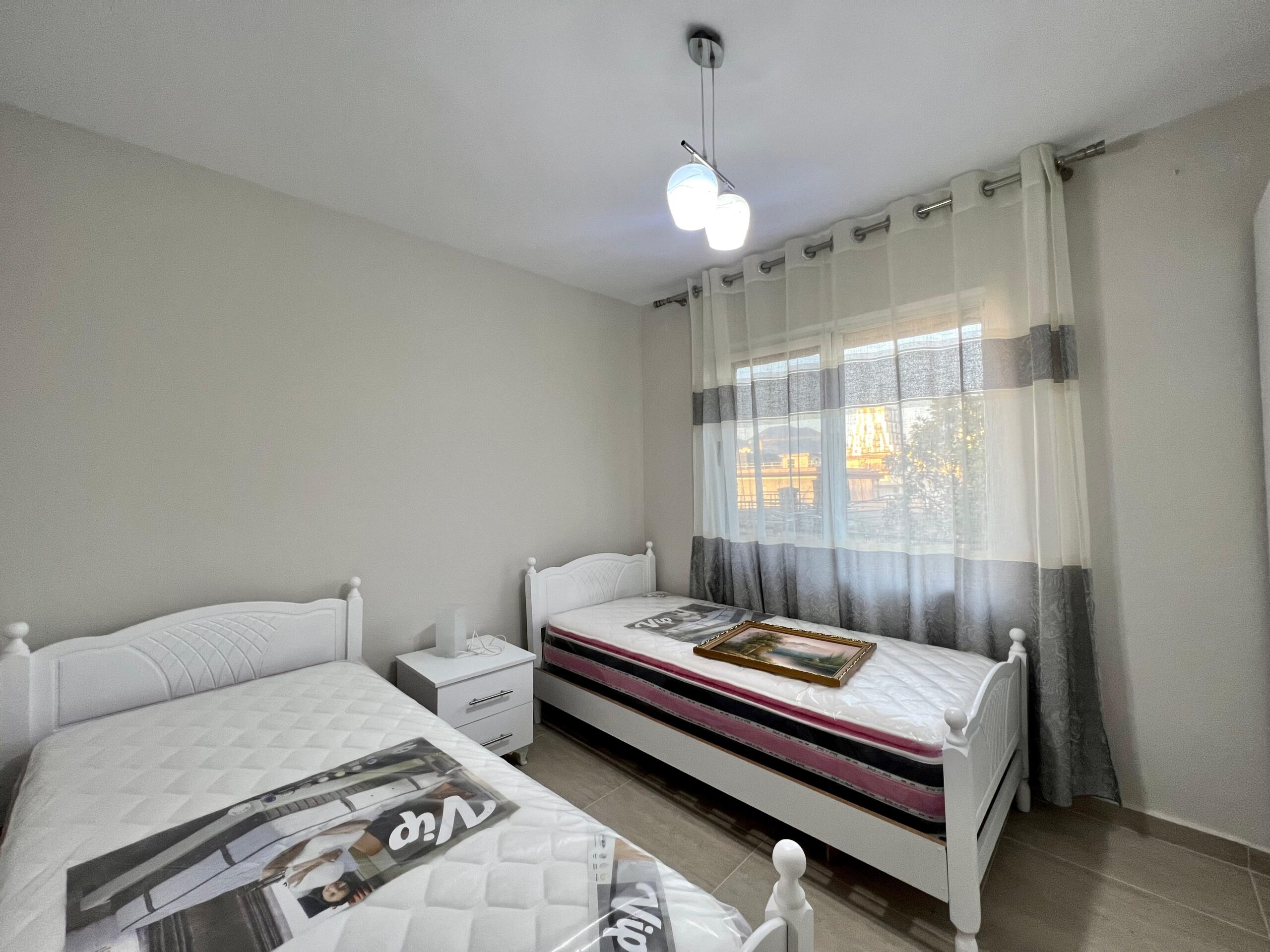 Jepet me qira Apartament 3+1, Rruga “Fortuzi”, Tir