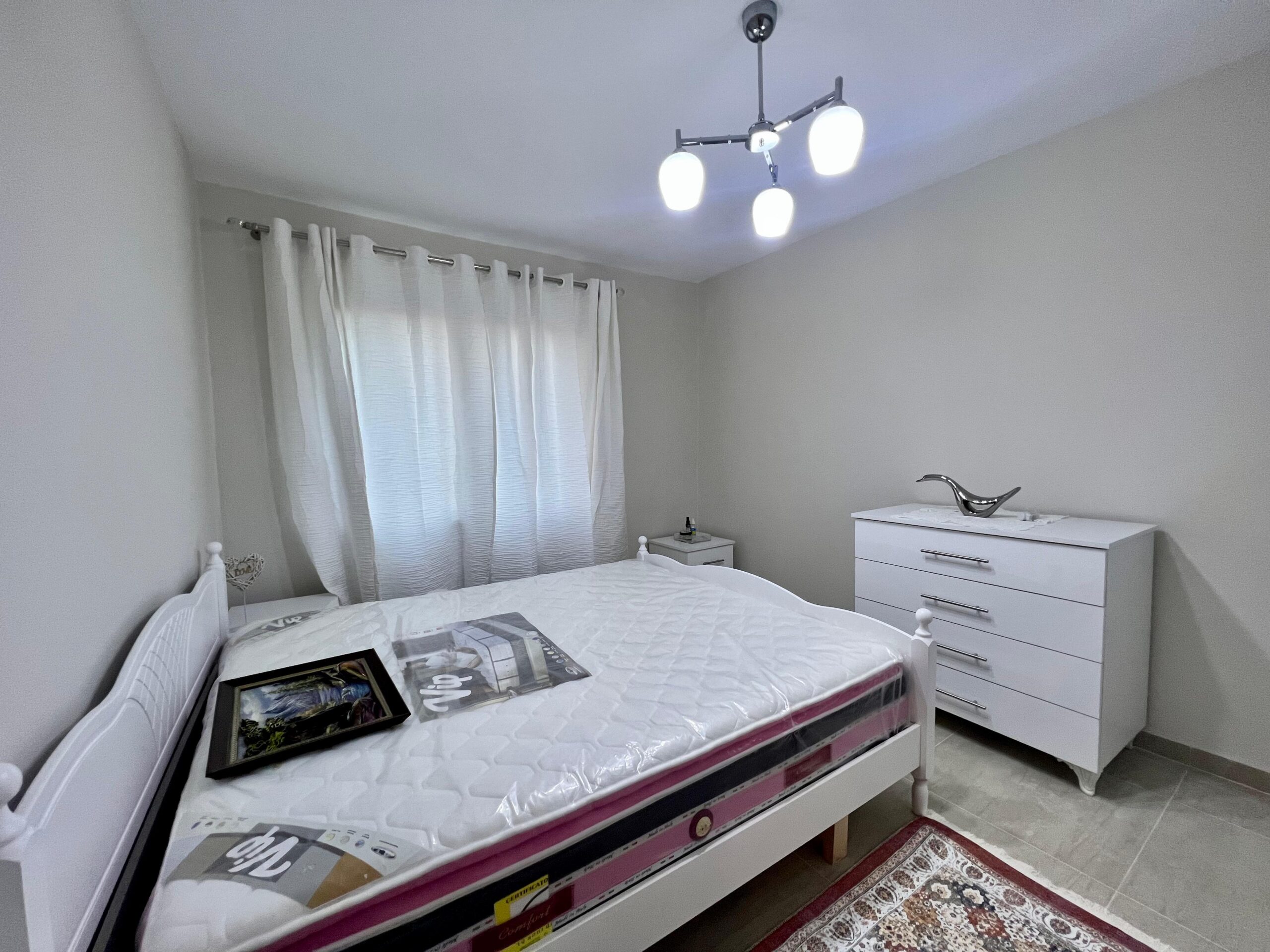 Jepet me qira Apartament 3+1, Rruga “Fortuzi”, Tir