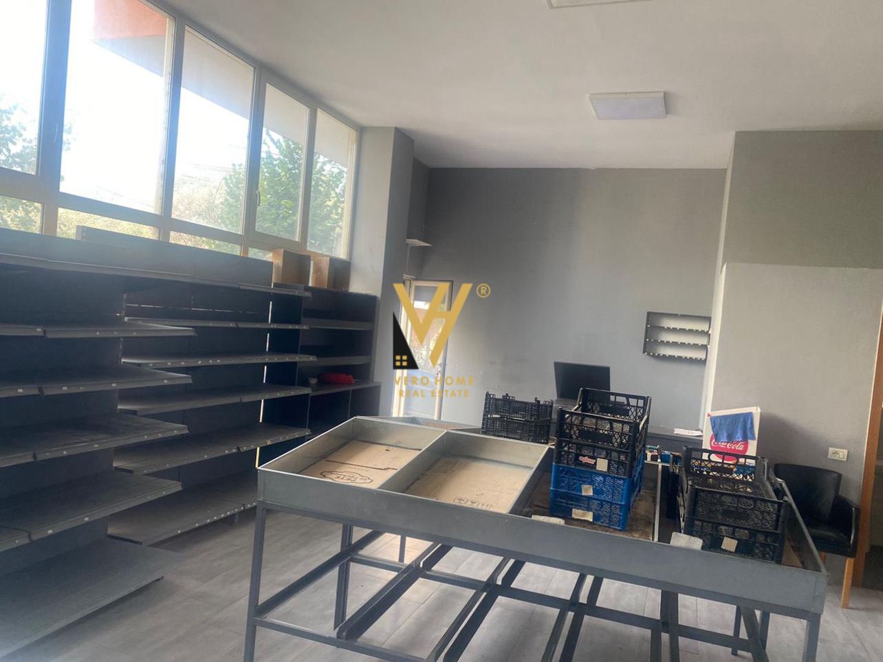 DYQAN 56 M2 TE LIQENI I THATE 122.000 EURO