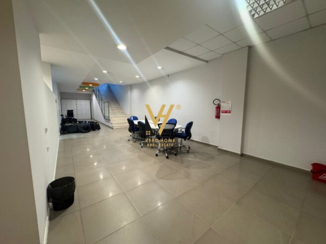 ZYRE 1.400 M2 ME QERA TE DELIJORGJI 7.000 EURO