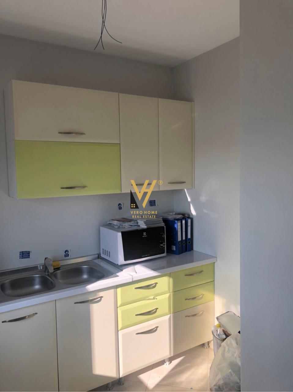 ZYRE ME QIRA TE JORDAN MISJA 600 EURO