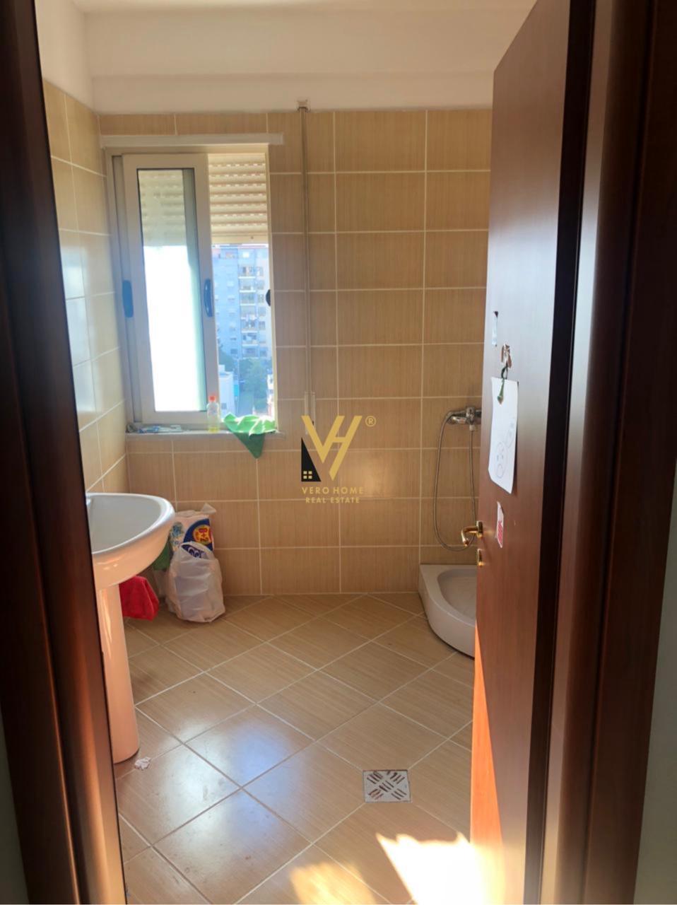 ZYRE ME QIRA TE JORDAN MISJA 600 EURO