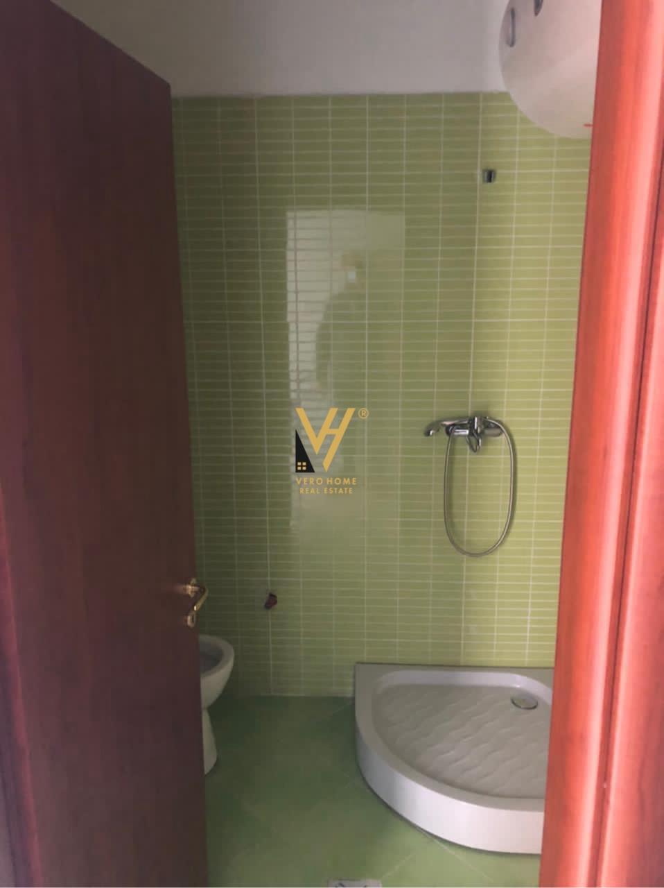 ZYRE ME QIRA TE JORDAN MISJA 600 EURO