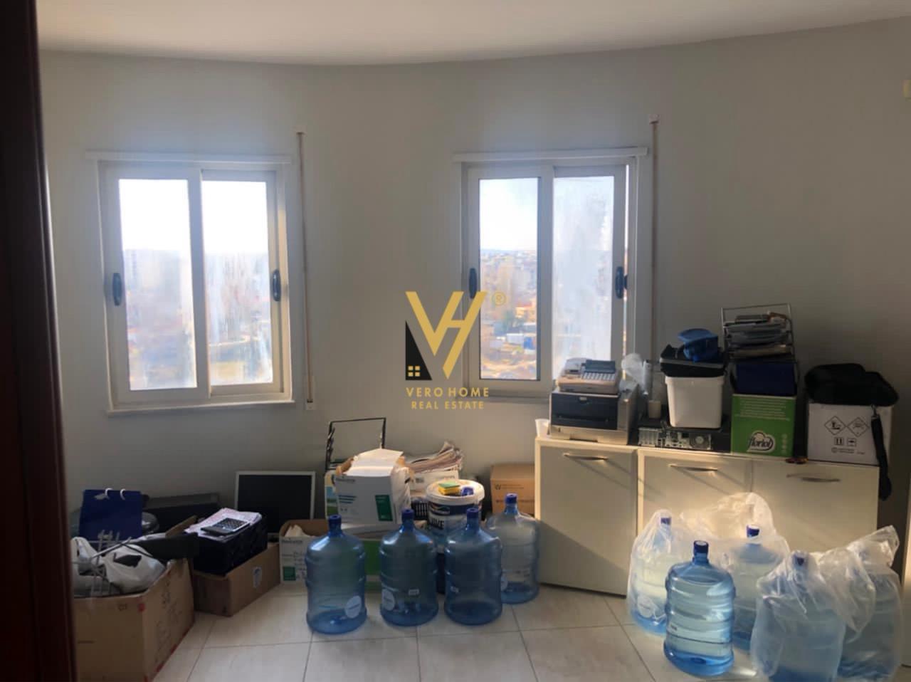 ZYRE ME QIRA TE JORDAN MISJA 600 EURO