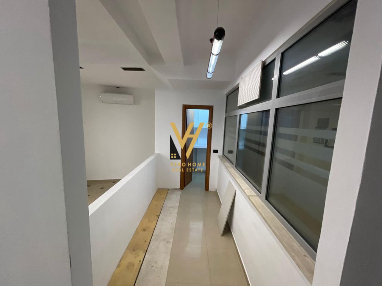 DYQAN 84 M2 ME QERA TE PAZARI I RI 75.000 LEKE