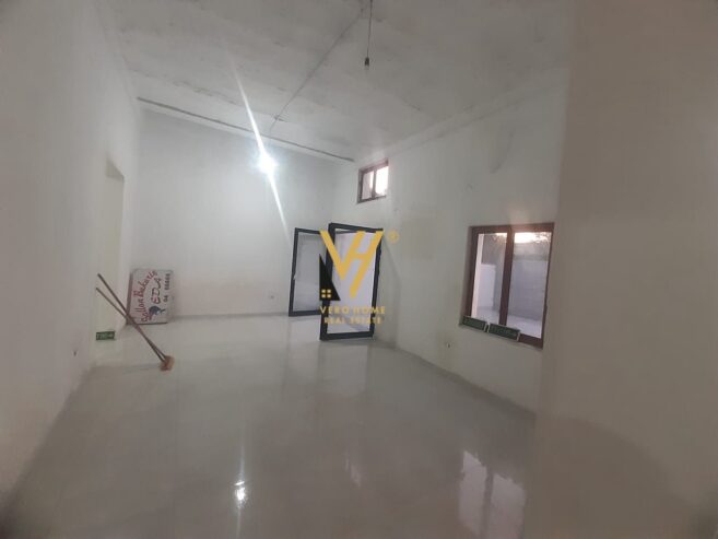 MAGAZINE 340 M2 ME QERA NE KOMBINAT 900 EURO