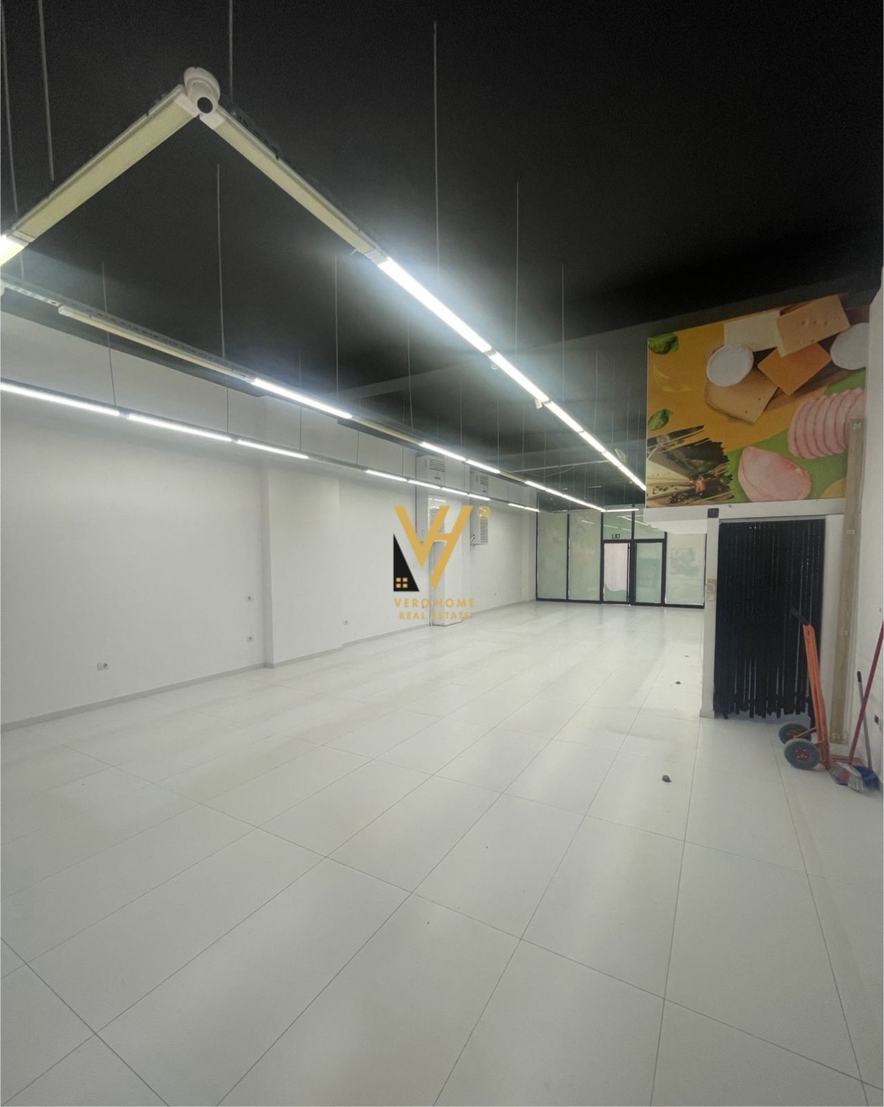 DYQAN 141 M2 ME QIRA TE 5 MAJI 1.100 EURO