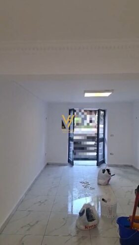 ZYRE 40 M2 ME QERA TE ISH EKSPOZITA 500 EURO