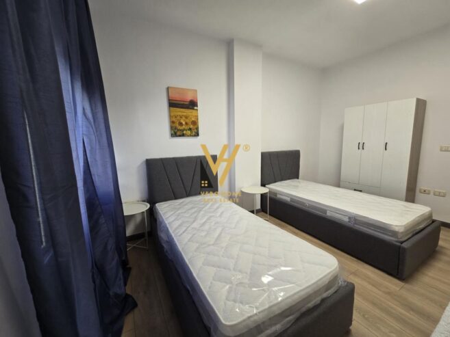 2+1 ME QERA TE KRISTAL CENTER 650 EURO