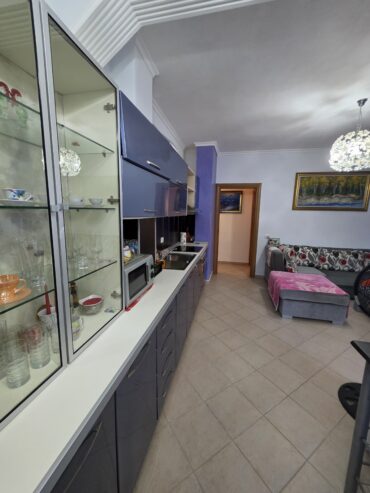 Shitet Apartament 1+1 Golem Kavaje