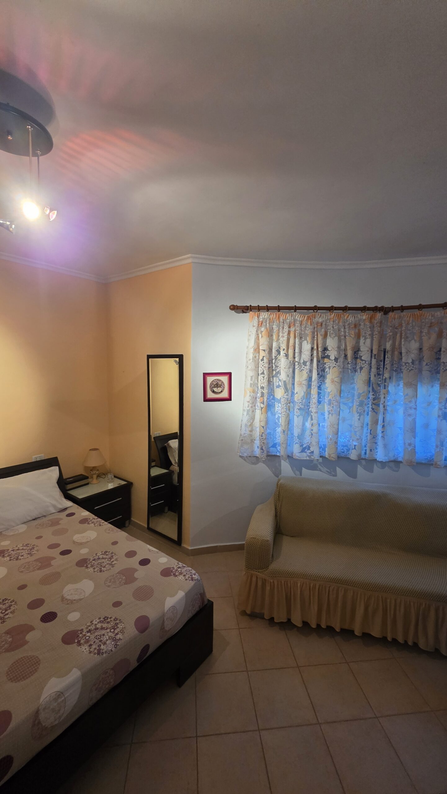 Shitet Apartament 1+1 Golem Kavaje