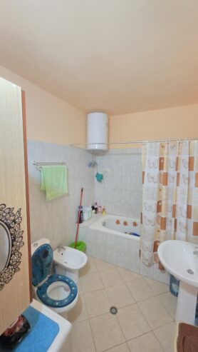 Shitet Apartament 1+1 Golem Kavaje