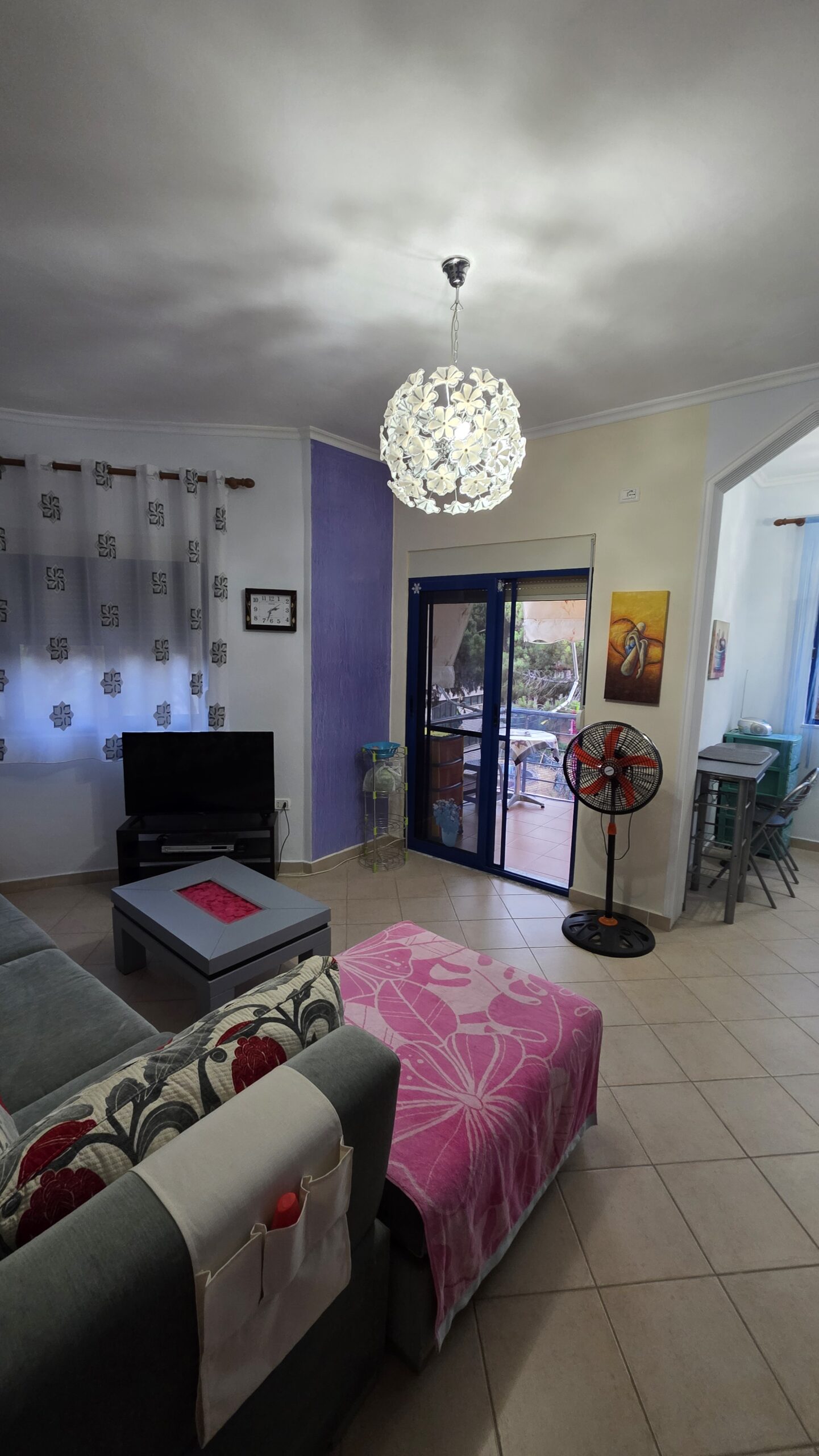 Shitet Apartament 1+1 Golem Kavaje