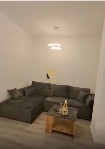1+1+BLK ME QERA TE BLVD. ZOGU I PARE 650 EURO