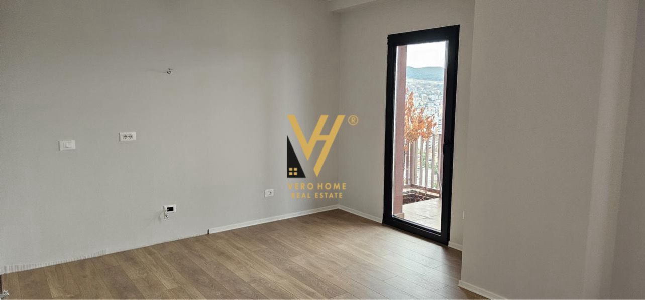 ZYRE 160 M2 ME QERA TE GARDEN BUILDING 2.400 EURO