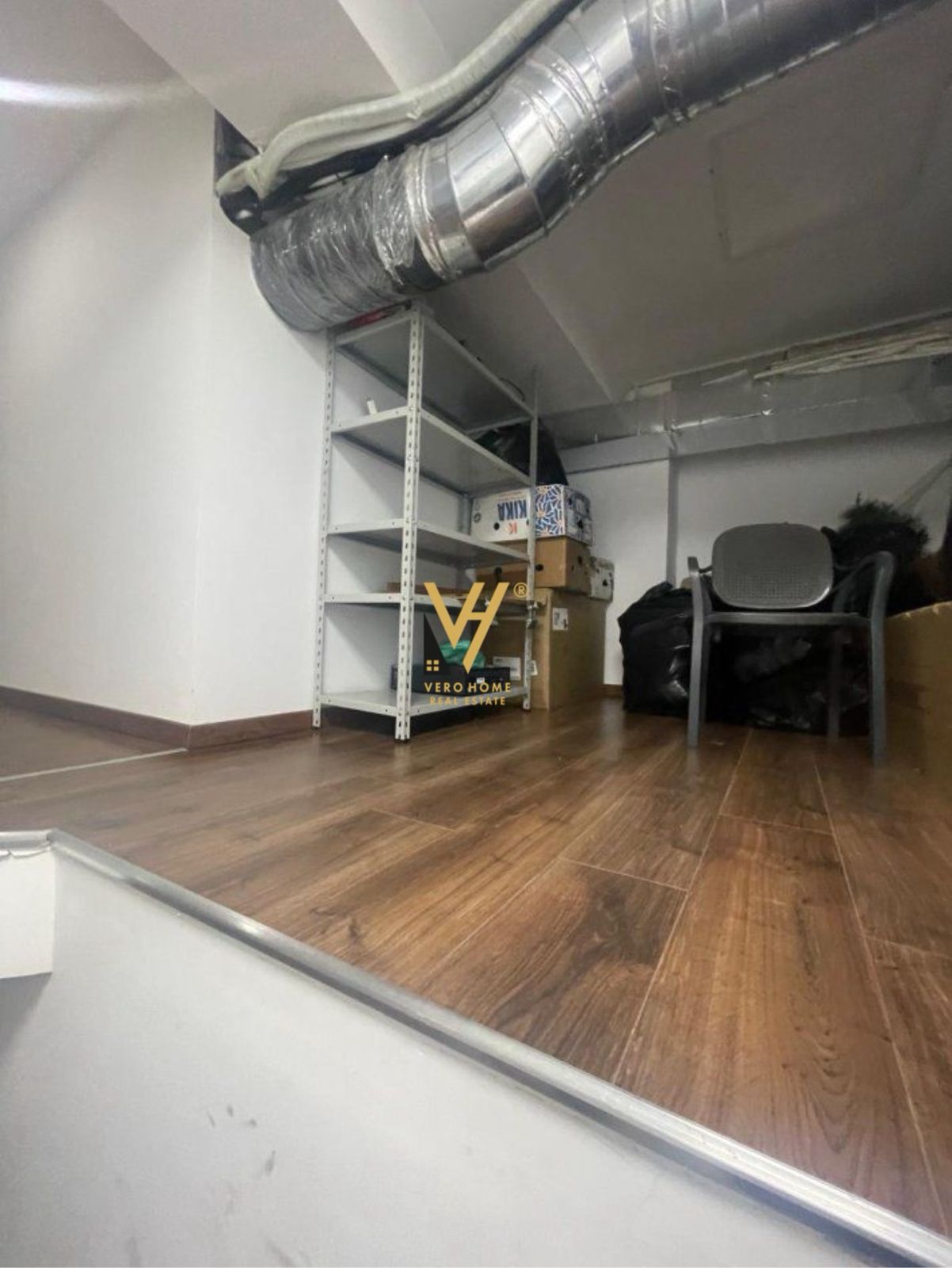 AMBIENT 120 M2 ME QERA TE KINOSTUDIO 220.000 LEKE