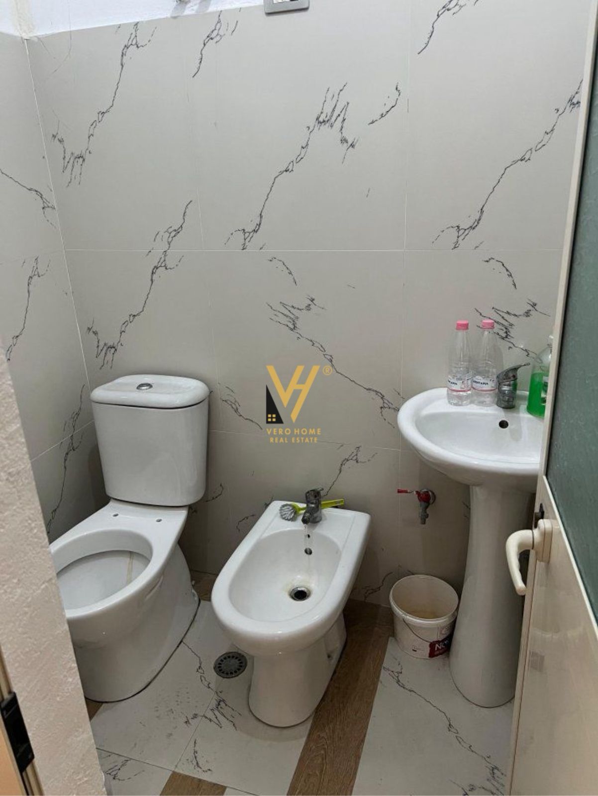 AMBIENT 160 M2 TE KODRA E PRIFTIT 60.000 LEKE