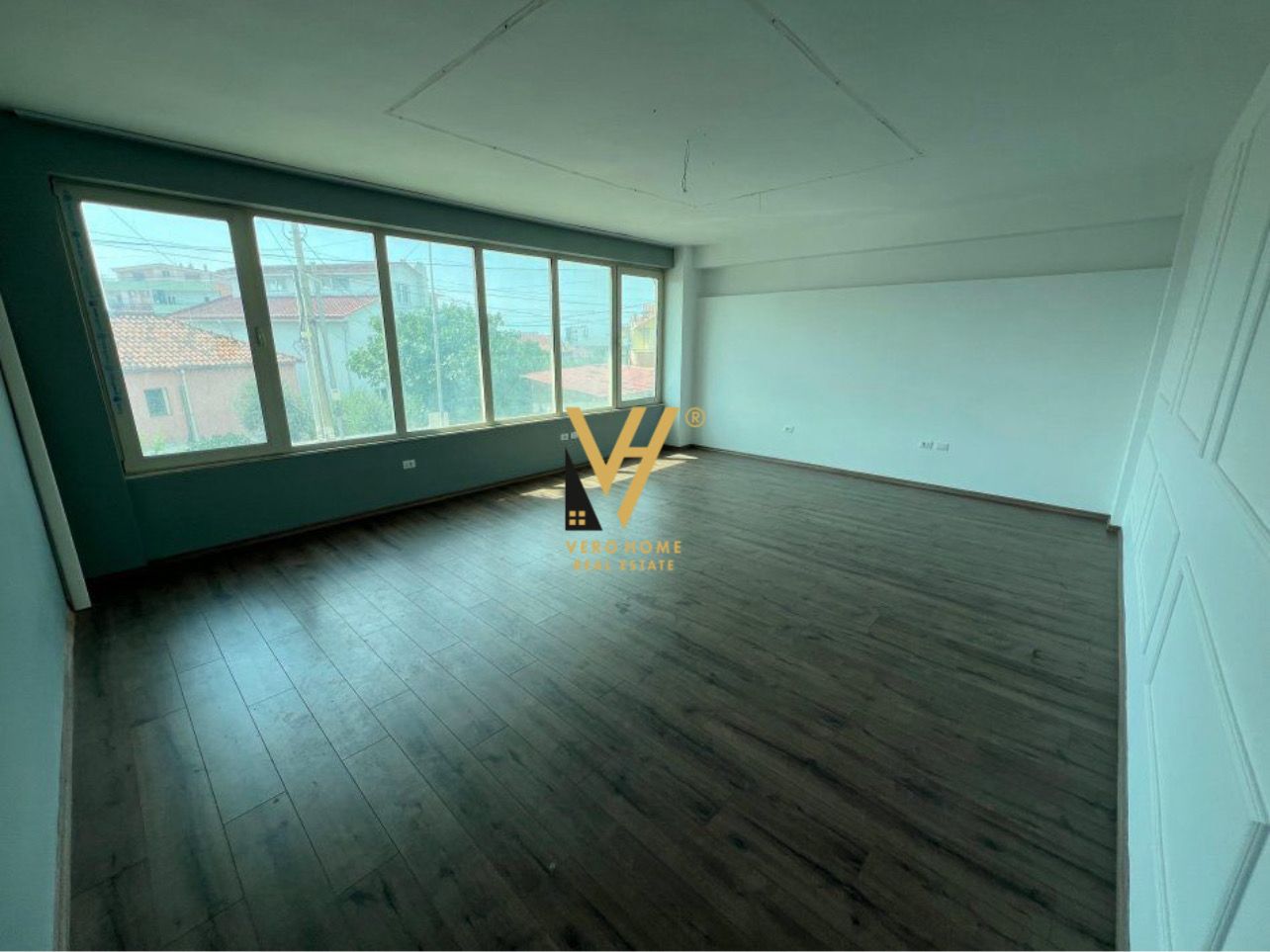 AMBIENT 160 M2 TE KODRA E PRIFTIT 60.000 LEKE