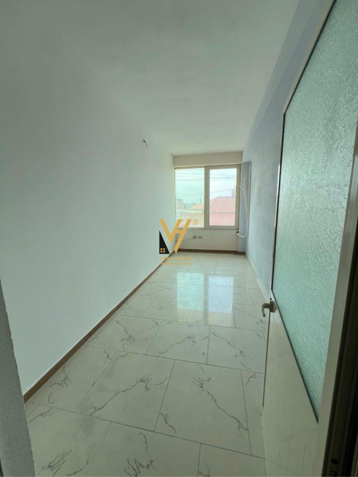 AMBIENT 160 M2 TE KODRA E PRIFTIT 60.000 LEKE