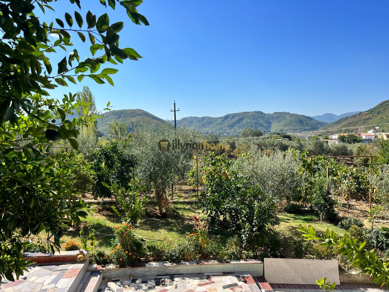 Jepet me qira Shtepi Private 2 Katëshe, “Vishaj”,