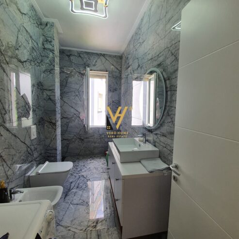 2+1+2 TE XHAMIA, KOPSHTI BOTANIK 240.000 EURO