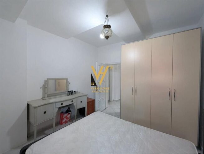 2+1+VERANDE ME QERA TE LIQENI THATE 600 EURO