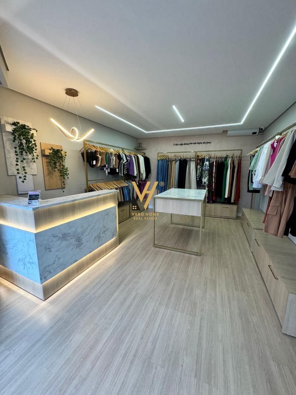 DYQAN 65 M2 ME QIRA TE RRUGA MINE PEZA 800 EURO