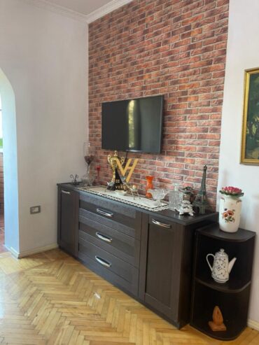 1+1+BLK ME QERA TE MYSLYM SHYRI 600 EURO