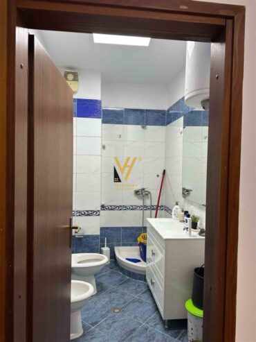 ZYRE 75 M2 ME QERA TE STACIONI I TRENIT 700 EURO