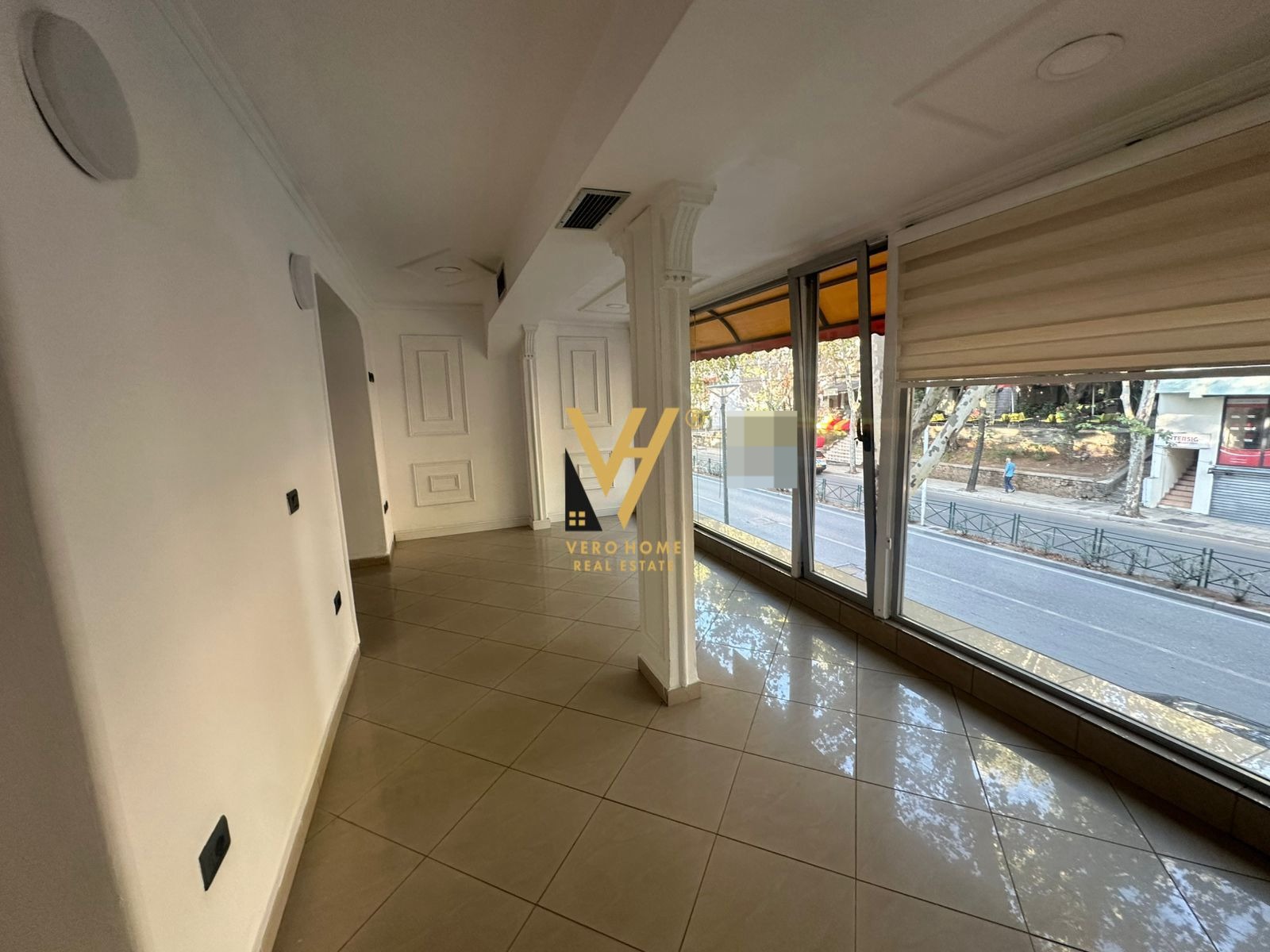 AMBIENT113 M2 ME QERA FERIT XHAJKO 100.000 LEKE