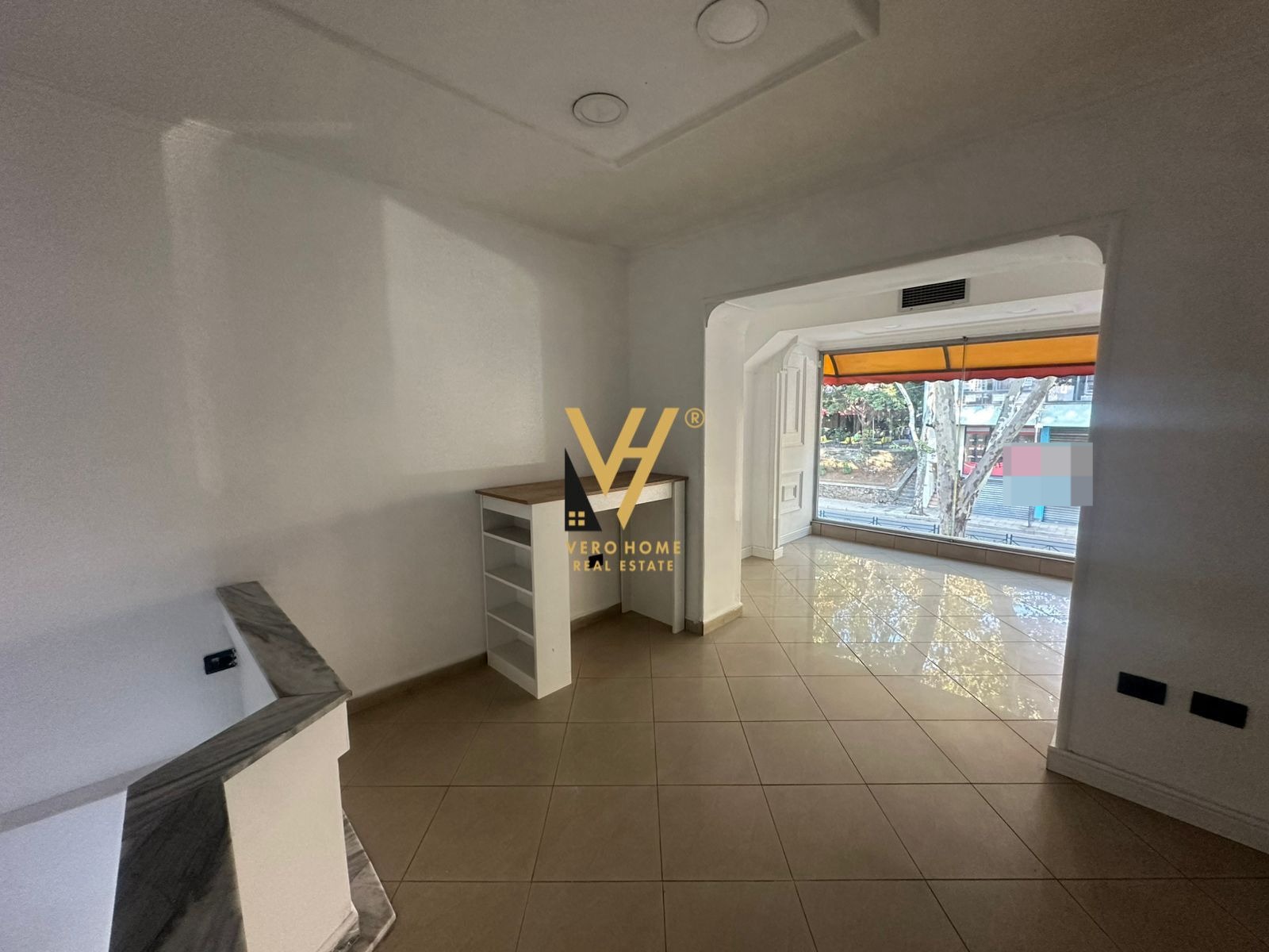 AMBIENT113 M2 ME QERA FERIT XHAJKO 100.000 LEKE