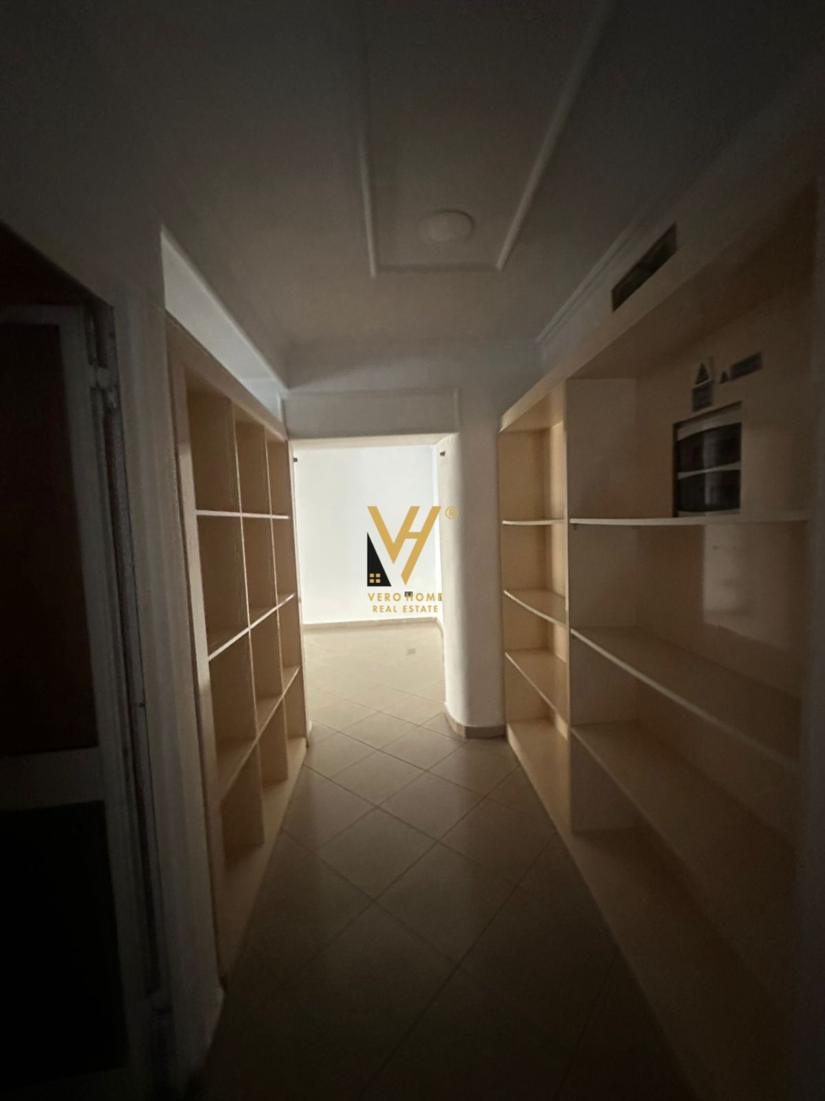 AMBIENT113 M2 ME QERA FERIT XHAJKO 100.000 LEKE