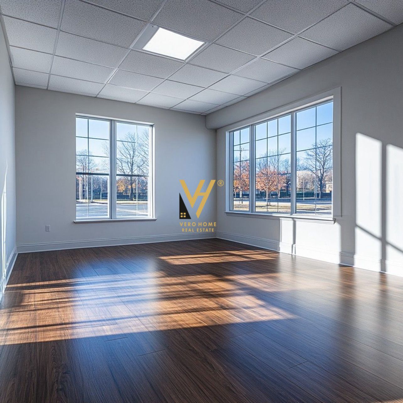 ZYRE 143 M2 ME QIRA TE MBIKALIMI I KRISTALIT 750 E