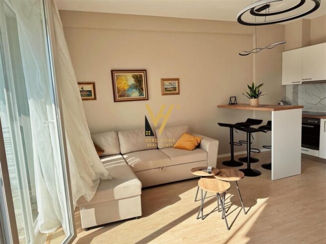 1+1+BLK ME QERA TEK RRUGA E ELBASANIT 690 EURO