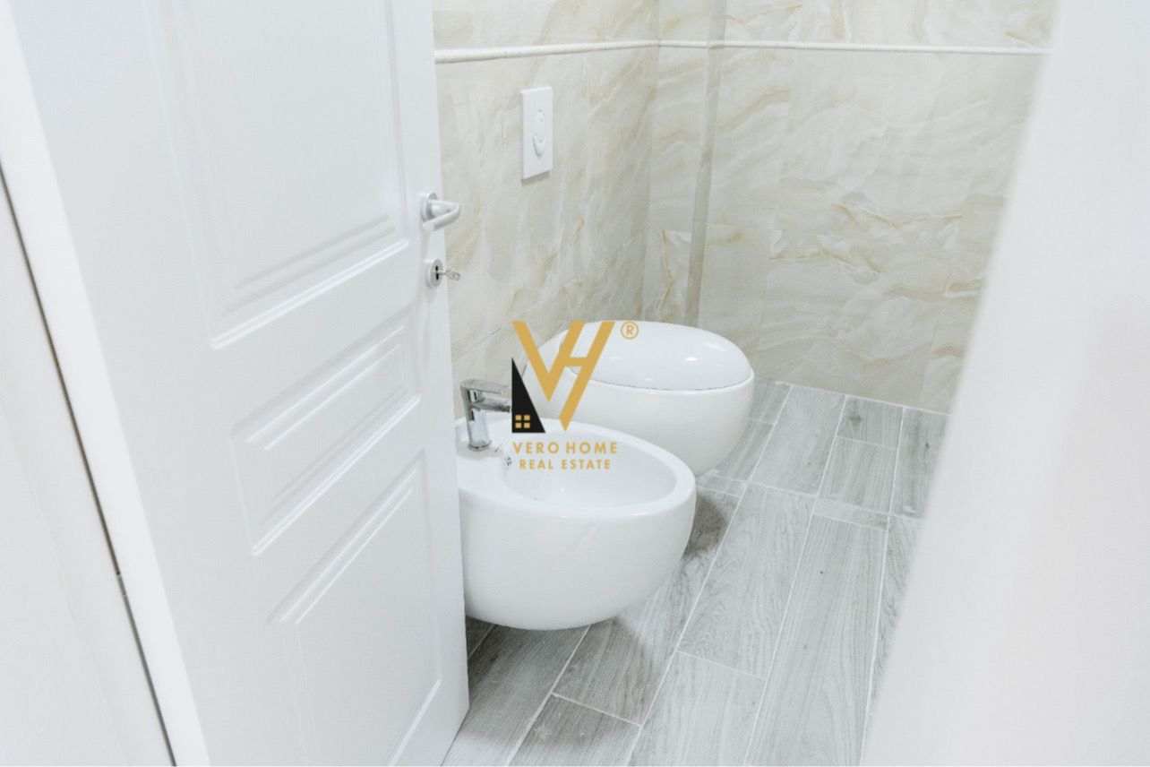 JEPET ZYRË 120 M2 ME QERA PALLATET AGIMI 1.200 EUR