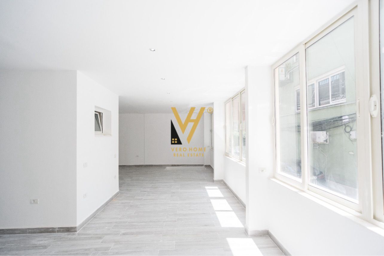 JEPET ZYRË 120 M2 ME QERA PALLATET AGIMI 1.200 EUR