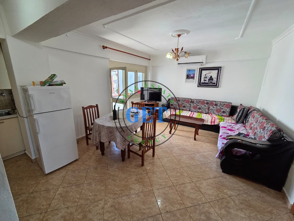 Shitet, Apartament 2+1, prane Stadiumit, Durres!