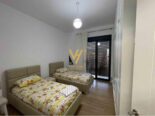 2+1+BLK ME QERA PRANE AKU, SELITE 800 EURO